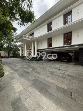 Ready to Use! Premium House LT 1066m2 Desain Elegan di Kemang Ready to Use! Premium House LT 1066m2 Desain Elegan di Kemang