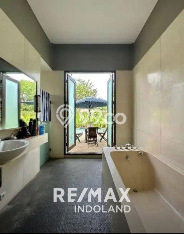Rumah Luxury Modern Tanpa Renovasi di Kemang Jakarta Selatan Rumah Luxury Modern Tanpa Renovasi di Kemang Jakarta Selatan