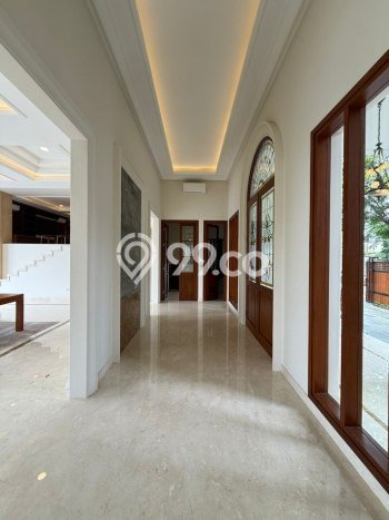 Ready to Use! Premium House LT 1066m2 Desain Elegan di Kemang Ready to Use! Premium House LT 1066m2 Desain Elegan di Kemang