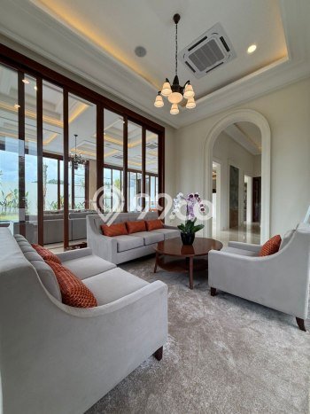 Ready to Use! Premium House LT 1066m2 Desain Elegan di Kemang Ready to Use! Premium House LT 1066m2 Desain Elegan di Kemang