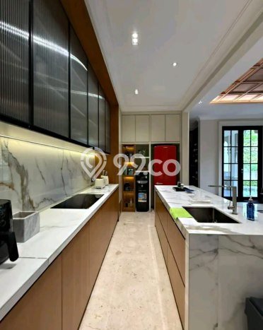 Hunian Mewah LB 670m2 Siap Huni Desain Elegan di Veteran, Jakarta Selatan Hunian Mewah LB 670m2 Siap Huni Desain Elegan di Veteran, Jakarta Selatan