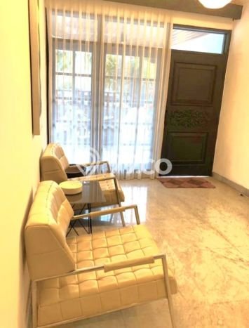 For Sale! Premium House LT 320m2 Desain Elegan di Pondok Indah For Sale! Premium House LT 320m2 Desain Elegan di Pondok Indah