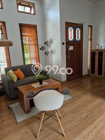 Rumah Luxury Modern Tanpa Renovasi di Bintaro Tangerang Selatan Rumah Luxury Modern Tanpa Renovasi di Bintaro Tangerang Selatan