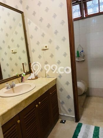 Rumah Elit Modern Tanpa Renovasi di Lebak Bulus Jakarta Selatan Rumah Elit Modern Tanpa Renovasi di Lebak Bulus Jakarta Selatan