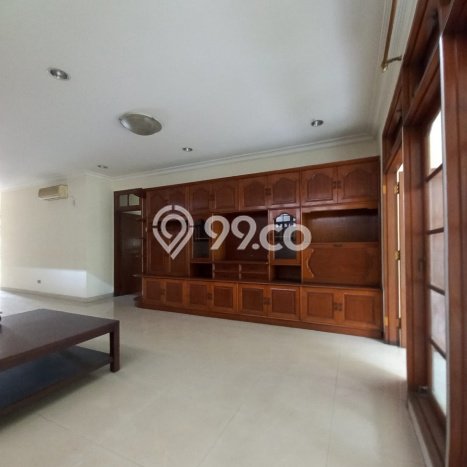 Rumah Mewah LB 400m2 Siap Pakai Desain Elegan di Pondok Indah, Jakarta Selatan Rumah Mewah LB 400m2 Siap Pakai Desain Elegan di Pondok Indah, Jakarta Selatan