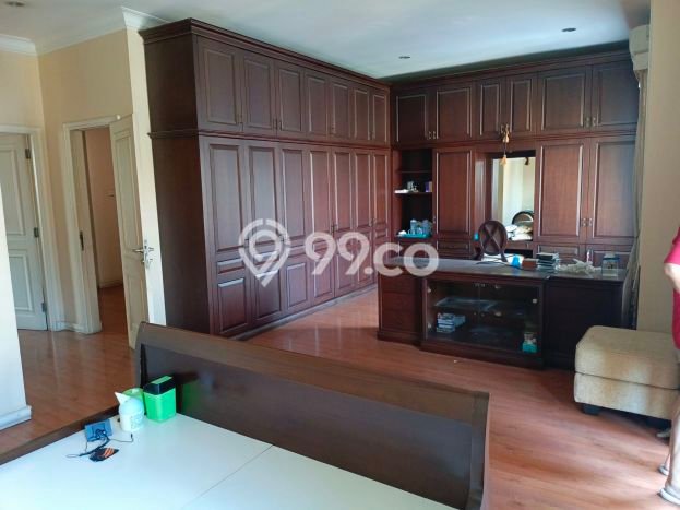 Dijual Rumah Luas Megah Dengan View Eksklusif di Kalideres, Jakarta Barat Dijual Rumah Luas Megah Dengan View Eksklusif di Kalideres, Jakarta Barat