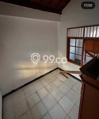 For Sale Hunian Rumah Nyaman 5 Kamar di Bintaro, Tangerang Selatan For Sale Hunian Rumah Nyaman 5 Kamar di Bintaro, Tangerang Selatan