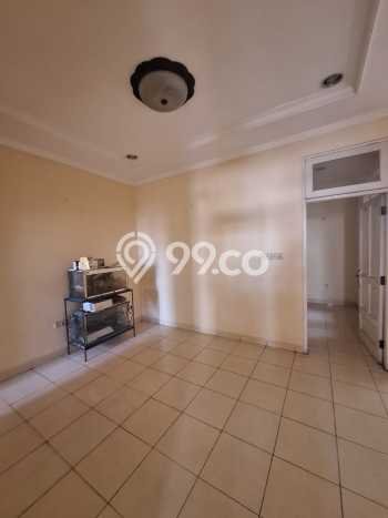 Rumah Disewakan Jakarta Barat LT 144m2 LB 200m2 Area Green garden Rumah Disewakan Jakarta Barat LT 144m2 LB 200m2 Area Green garden