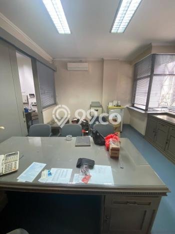 Ruko Dijual di Prime Area Jakarta Pusat Luas 240m2 Ruko Dijual di Prime Area Jakarta Pusat Luas 240m2