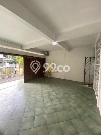 Rumah Luxury Modern Tanpa Renovasi di Puri Indah Jakarta Barat Rumah Luxury Modern Tanpa Renovasi di Puri Indah Jakarta Barat