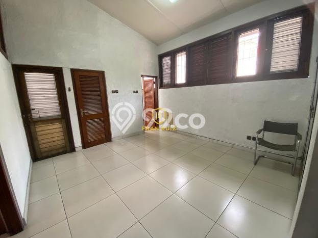 Rumah Luxury Modern Tanpa Renovasi di Puri Indah Jakarta Barat Rumah Luxury Modern Tanpa Renovasi di Puri Indah Jakarta Barat