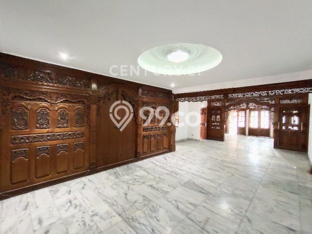 Hunian Luxury di Semarang Lokasi Strategis Kondisi Baik Hunian Luxury di Semarang Lokasi Strategis Kondisi Baik
