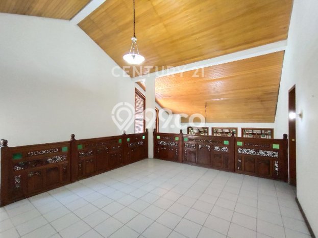 Hunian Luxury di Semarang Lokasi Strategis Kondisi Baik Hunian Luxury di Semarang Lokasi Strategis Kondisi Baik