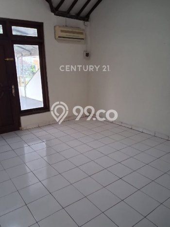 Dijual Cepat Rumah Bagus Siap Huni LB 232m2 di Semarang Timur, Semarang Dijual Cepat Rumah Bagus Siap Huni LB 232m2 di Semarang Timur, Semarang