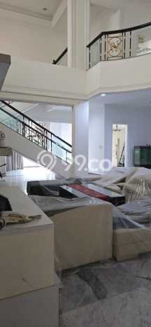 Hunian Asri LT 530m² Dekat Fasilitas Umum di Kelapa Gading, Jakarta Utara Hunian Asri LT 530m² Dekat Fasilitas Umum di Kelapa Gading, Jakarta Utara
