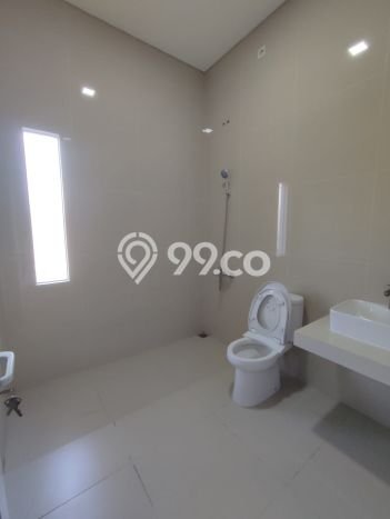 Rumah Elit Modern Tanpa Renovasi di Pulomas Jakarta Timur Rumah Elit Modern Tanpa Renovasi di Pulomas Jakarta Timur