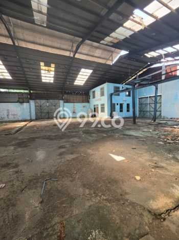 Pabrik Dijual di Cakung Jakarta Timur dengan Luas Bangunan 1m2 Pabrik Dijual di Cakung Jakarta Timur dengan Luas Bangunan 1m2