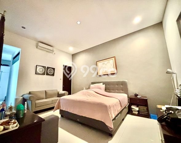 Rumah Elit LB 250m2 Siap Pakai Desain Elegan di Sektor 9-Bintaro, Tangerang Selatan Rumah Elit LB 250m2 Siap Pakai Desain Elegan di Sektor 9-Bintaro, Tangerang Selatan