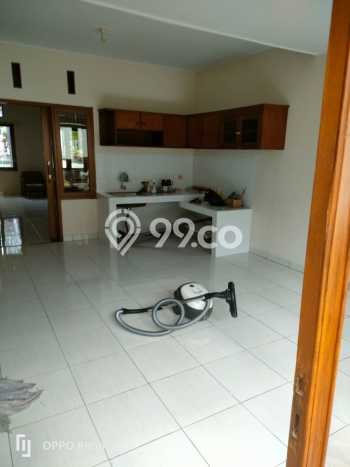 Lokasi strategis! Rumah siap pakai dikontrakkan di Arcamanik LB 70m2 Lokasi strategis! Rumah siap pakai dikontrakkan di Arcamanik LB 70m2