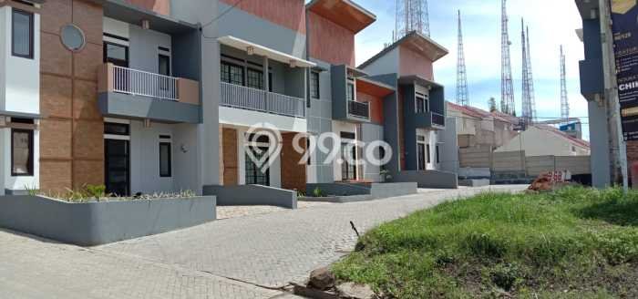 PENAWARAN TERBAIK! Rumah Strategis area Cisarua, Luas 60m² Bangunan 102m² PENAWARAN TERBAIK! Rumah Strategis area Cisarua, Luas 60m² Bangunan 102m²