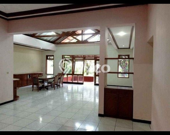 Ready to Use! Luxury House LT 1100m2 Desain Elegan di Riau Ready to Use! Luxury House LT 1100m2 Desain Elegan di Riau