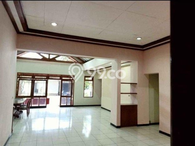 Ready to Use! Luxury House LT 1100m2 Desain Elegan di Riau Ready to Use! Luxury House LT 1100m2 Desain Elegan di Riau