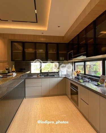 Rumah Elit LB 198m2 Siap Pakai Desain Elegan di Gading Serpong, Tangerang Rumah Elit LB 198m2 Siap Pakai Desain Elegan di Gading Serpong, Tangerang