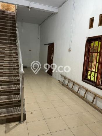 Ruko Disewakan Kawasan Sumber, Luas 350m2m², Lingkungan Komersial Ruko Disewakan Kawasan Sumber, Luas 350m2m², Lingkungan Komersial