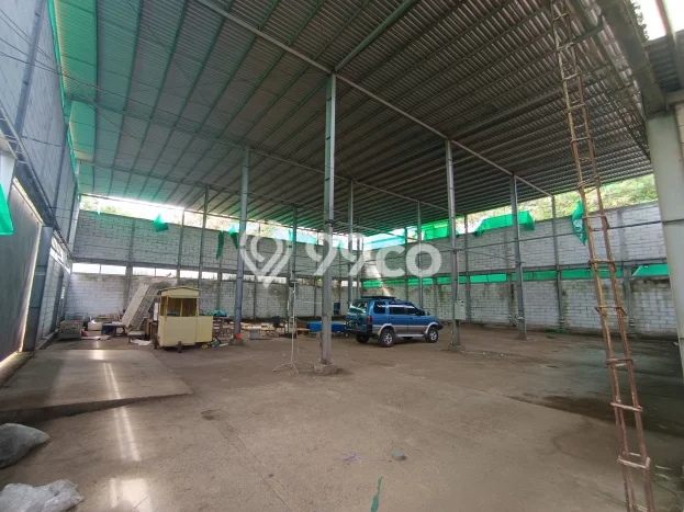 Unit Gudang Disewa Lokasi Sumber, Cirebon Spesifikasi Luas Bangunan 800m2 Unit Gudang Disewa Lokasi Sumber, Cirebon Spesifikasi Luas Bangunan 800m2