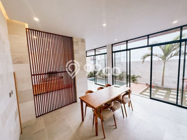 For Sale! Luxury House LT 102m2 Desain Elegan di Munggu For Sale! Luxury House LT 102m2 Desain Elegan di Munggu