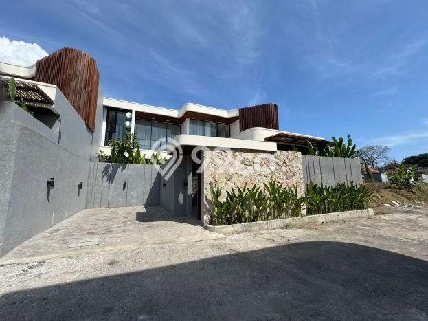 Dijual Vila di Mengwi, Luas 200m2m², Area Nyaman Dijual Vila di Mengwi, Luas 200m2m², Area Nyaman