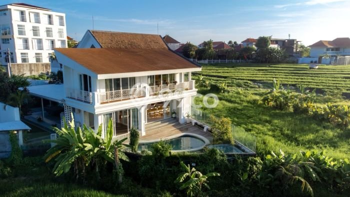 HARGA TERBAIK! Vila di , Area 607m2m², Lokasi Strategis HARGA TERBAIK! Vila di , Area 607m2m², Lokasi Strategis