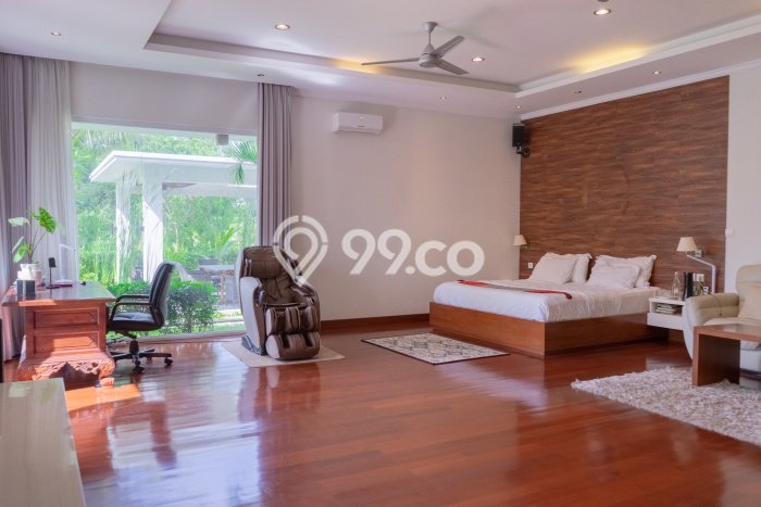 DIJUAL! Vila Kawasan , Area 1200m2m², Posisi Strategis DIJUAL! Vila Kawasan , Area 1200m2m², Posisi Strategis