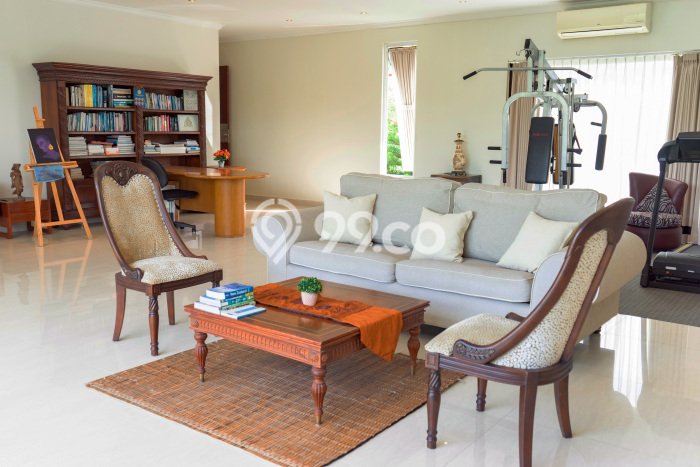 DIJUAL! Vila Kawasan , Area 1200m2m², Posisi Strategis DIJUAL! Vila Kawasan , Area 1200m2m², Posisi Strategis