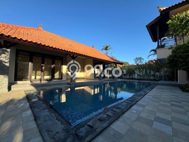 HARGA TERBAIK! Vila di , Ukuran 718m2m², Kawasan Potensial dengan nilai naik HARGA TERBAIK! Vila di , Ukuran 718m2m², Kawasan Potensial dengan nilai naik