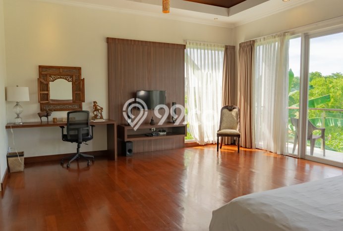 DIJUAL! Vila Kawasan , Area 1200m2m², Posisi Strategis DIJUAL! Vila Kawasan , Area 1200m2m², Posisi Strategis