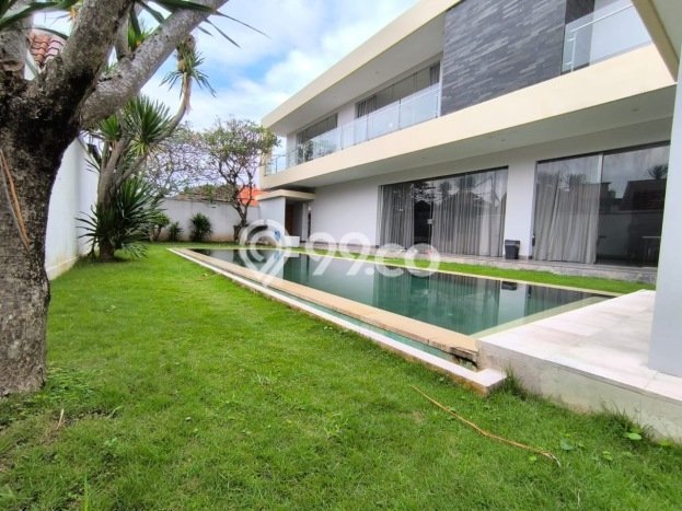 AREA PREMIUM! Vila Kawasan , Luas 385m2m², Dekat pusat umum AREA PREMIUM! Vila Kawasan , Luas 385m2m², Dekat pusat umum