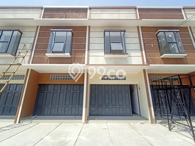 Ruko Dijual di Bandung LT 64m2 & LB 90m2 Lokasi Terbaik! Ruko Dijual di Bandung LT 64m2 & LB 90m2 Lokasi Terbaik!