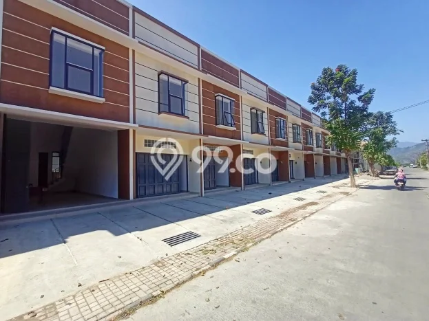 Ruko Dijual di Bandung LT 64m2 & LB 90m2 Lokasi Terbaik! Ruko Dijual di Bandung LT 64m2 & LB 90m2 Lokasi Terbaik!