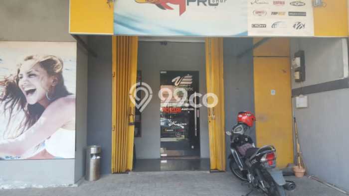 Jual Rumah Bagus Siap Huni LB 192m2 di Tenggilis Mejoyo, Surabaya Jual Rumah Bagus Siap Huni LB 192m2 di Tenggilis Mejoyo, Surabaya