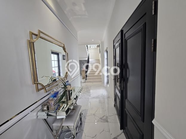 Dijual Rumah Mewah Elegan Dengan View Eksklusif di Geger Kalong, Bandung Dijual Rumah Mewah Elegan Dengan View Eksklusif di Geger Kalong, Bandung