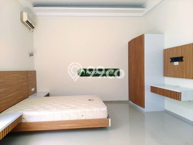 Ready to Use! Premium House LT 345m2 Desain Modern di Setra Sari Ready to Use! Premium House LT 345m2 Desain Modern di Setra Sari