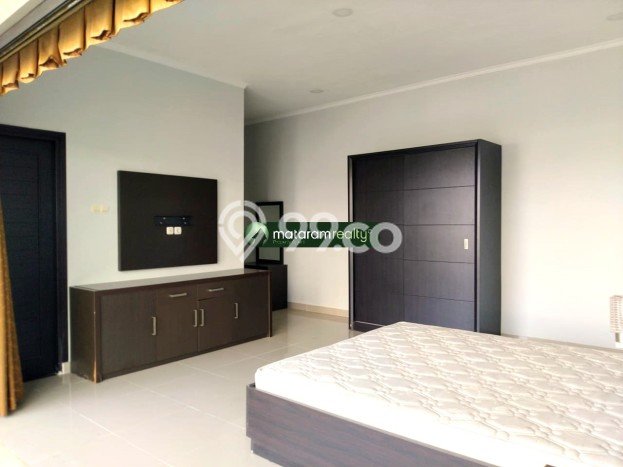 Ready to Use! Premium House LT 345m2 Desain Modern di Setra Sari Ready to Use! Premium House LT 345m2 Desain Modern di Setra Sari