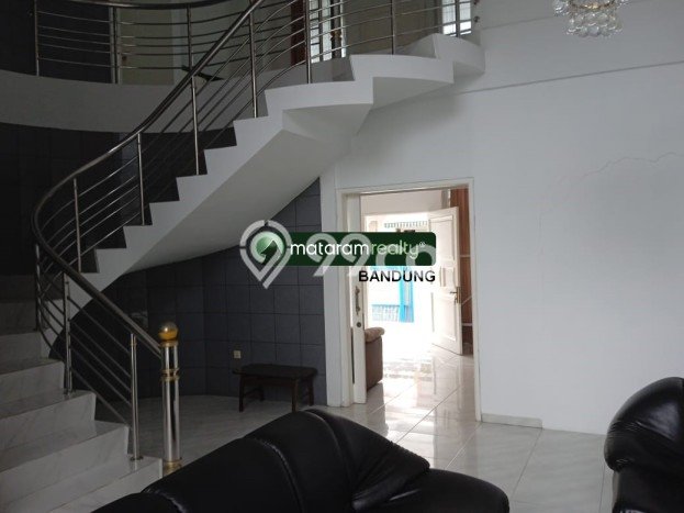 Rumah Disewakan Bandung LT 340m2 LB 240m2 Kawasan Setra Sari Rumah Disewakan Bandung LT 340m2 LB 240m2 Kawasan Setra Sari