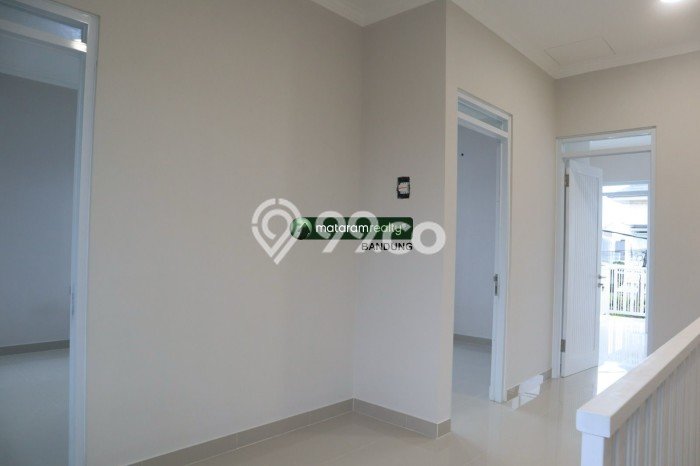 Jual Rumah Strategis Bagus Punya 3 KT di Arcamanik Bandung SHM Jual Rumah Strategis Bagus Punya 3 KT di Arcamanik Bandung SHM