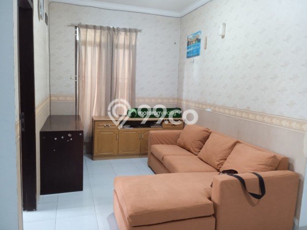 Disewakan Rumah Harga Terjangkau di Geger Kalong Bandung dengan 2 KT Disewakan Rumah Harga Terjangkau di Geger Kalong Bandung dengan 2 KT