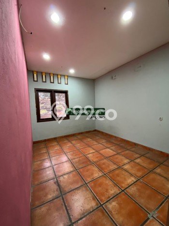 Disewakan Rumah Harga Terjangkau di Buah Batu Bandung dengan 5 Kamar Tidur Disewakan Rumah Harga Terjangkau di Buah Batu Bandung dengan 5 Kamar Tidur
