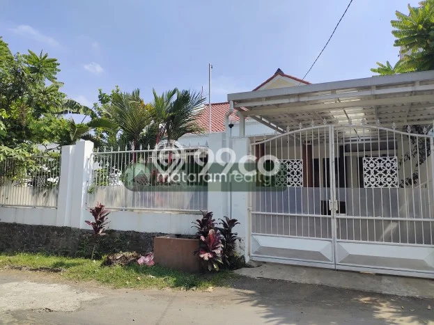Rumah Disewakan Bandung LT 480m2 LB 460m2 Kawasan Geger Kalong Rumah Disewakan Bandung LT 480m2 LB 460m2 Kawasan Geger Kalong