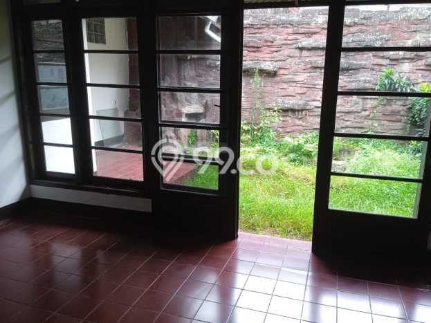Rumah Disewakan Bandung LT 326m2 LB 200m2 Area Turangga Rumah Disewakan Bandung LT 326m2 LB 200m2 Area Turangga