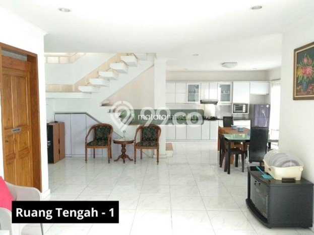 Rumah Cantik Siap Pakai Di Coblong Luas 350m2 Lokasi Strategis Rumah Cantik Siap Pakai Di Coblong Luas 350m2 Lokasi Strategis